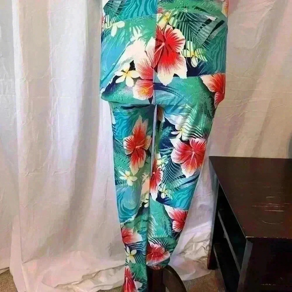Chances R Tropical Pull on Leggings.  Women’s Size Small. - Picture 2 of 4